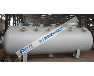 疏水?dāng)U容器