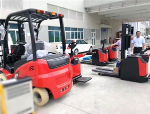 制藥公司采購叉車案例